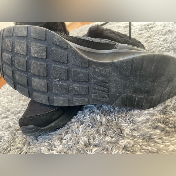 Nike Boots - Picture 7 of 10